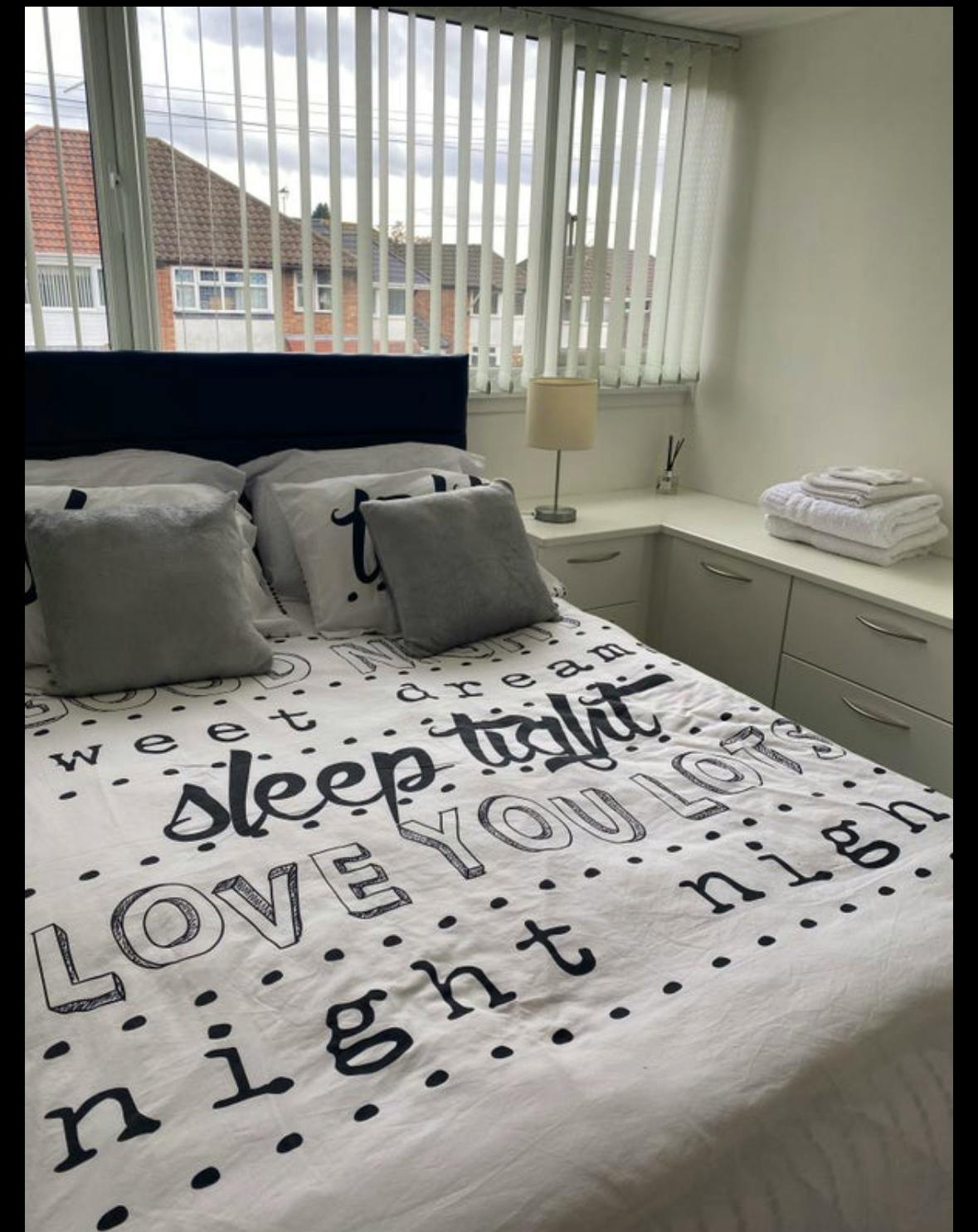 featured advert